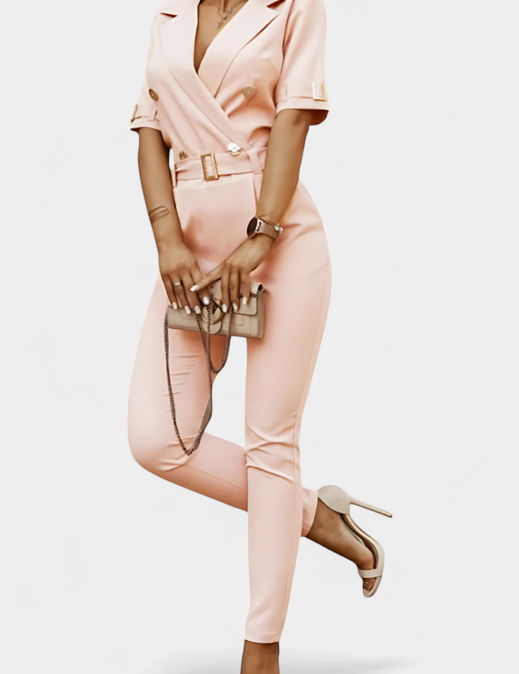 Vivienne Mono con Elegancia Sin Esfuerzo