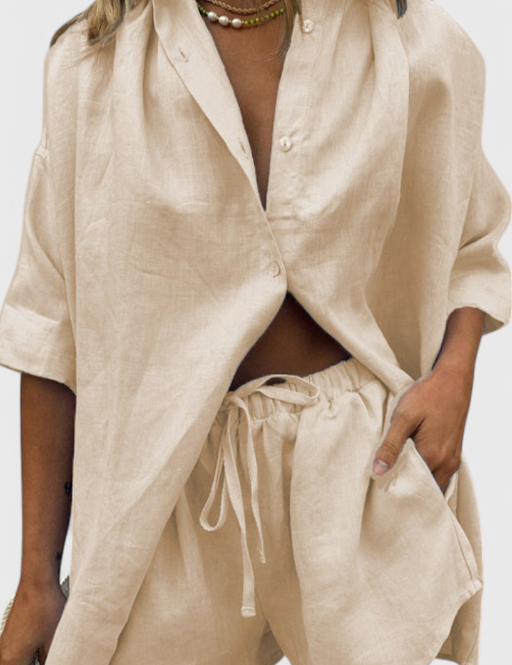 Anika Conjunto de Dos Piezas con Camisa de Botones y Pantalones Cortos con Cuerda