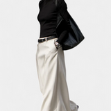 Ada Falda H-Line Lisa con Estilo Urbano Moderno