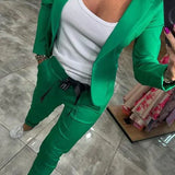 Isabel Conjunto Personalizado con Blazer Suave y Pantalones Jogging Informales