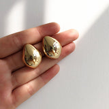 Pendientes Metálicos en Forma de Gota