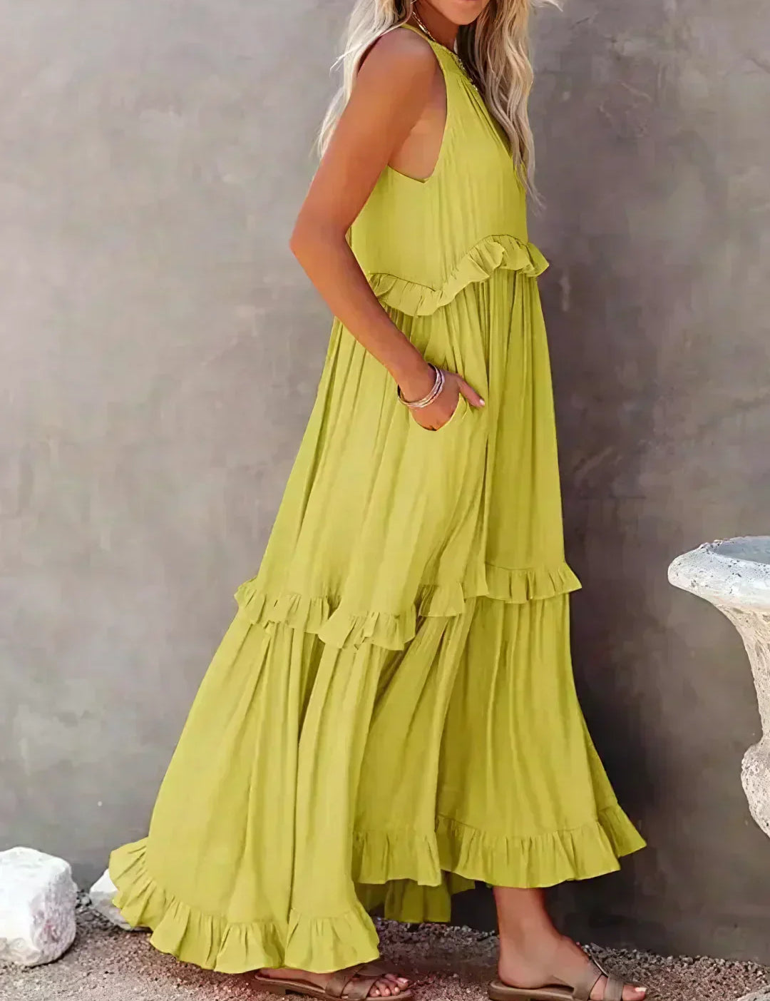 Landry | Vestido Sin Mangas con Detalles de Volantes Chic