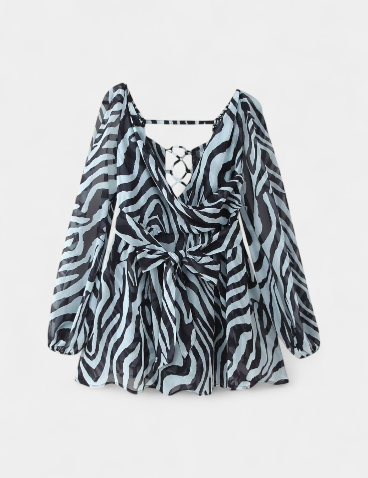 Skylar Vestido Mini con Escote en V y Mangas Ligeras