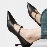 Zulema Tacones T-Bar Elegantes con Acabado Liso