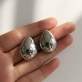 Pendientes Metálicos en Forma de Gota