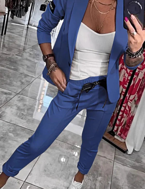 Isabel Conjunto Personalizado con Blazer Suave y Pantalones Jogging Informales