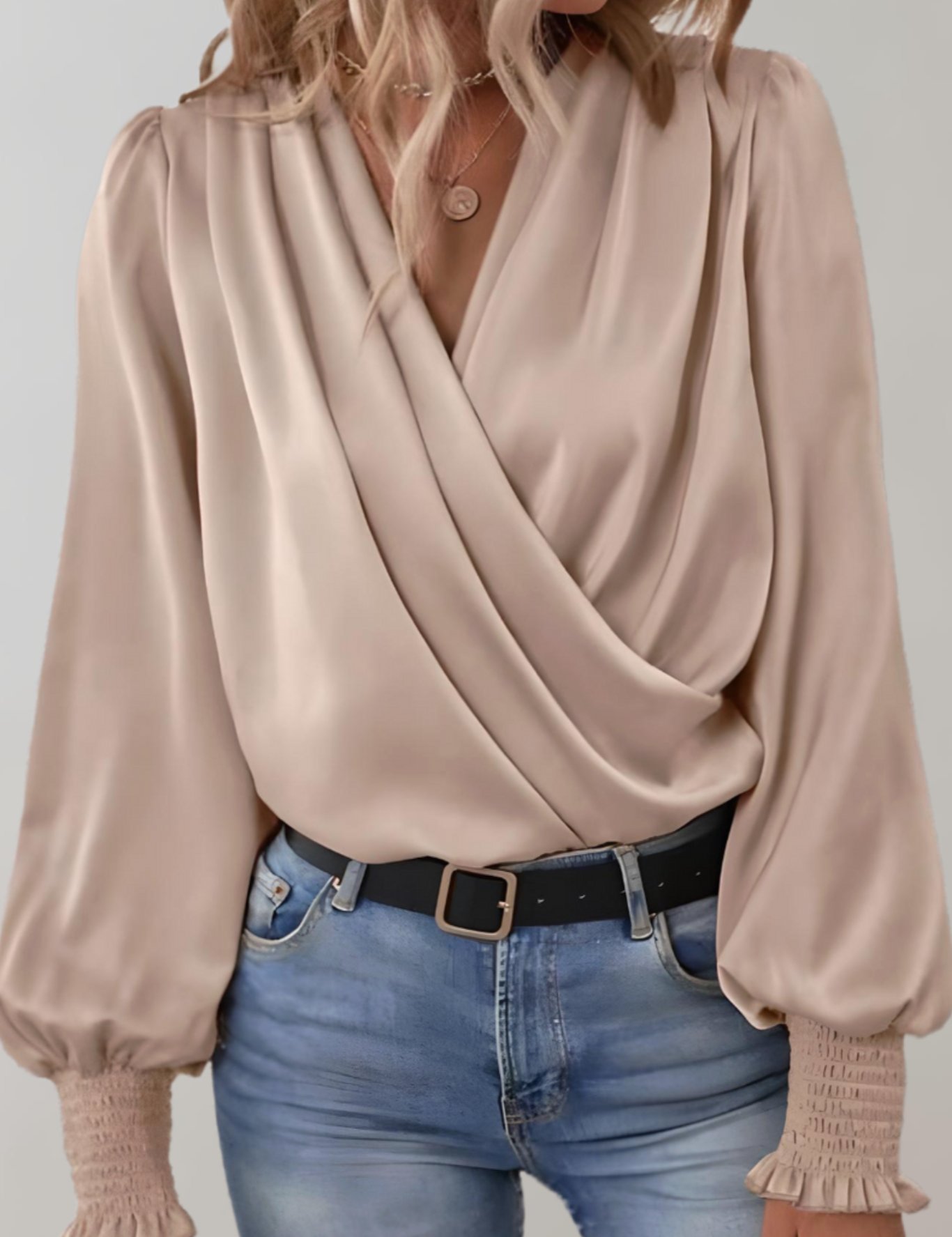 Quinn Blusa Elegante de Manga Larga con Escote en V