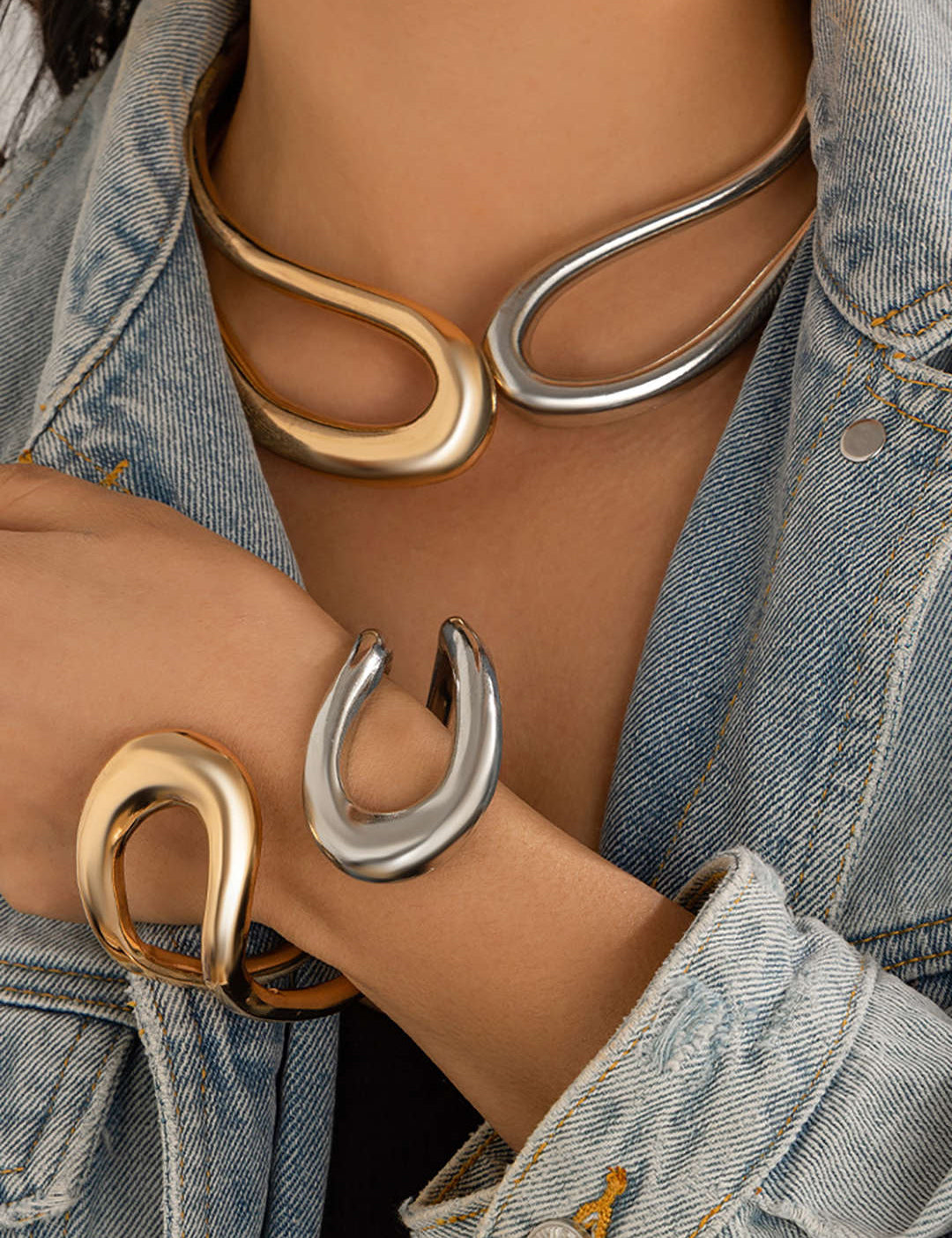 Pulsera Asimétrica Recortada