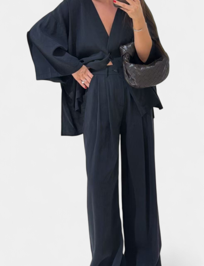 Eli Conjunto Oversize de Top con Cuello en V y Pantalón Recto