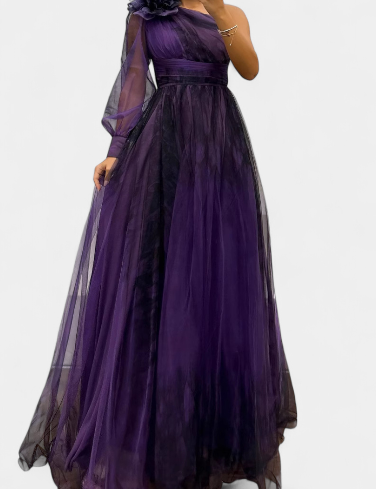 Becca Vestido Maxi de Chiffón con Hombro Descubierto y Flor Voluminosa