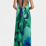 Giselle Vestido Largo Plisado con Escote Halter y Movimiento Elegante