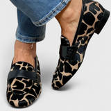 Annelore Loafers de Cuero con Tacón Bajo y Diseño Exclusivo