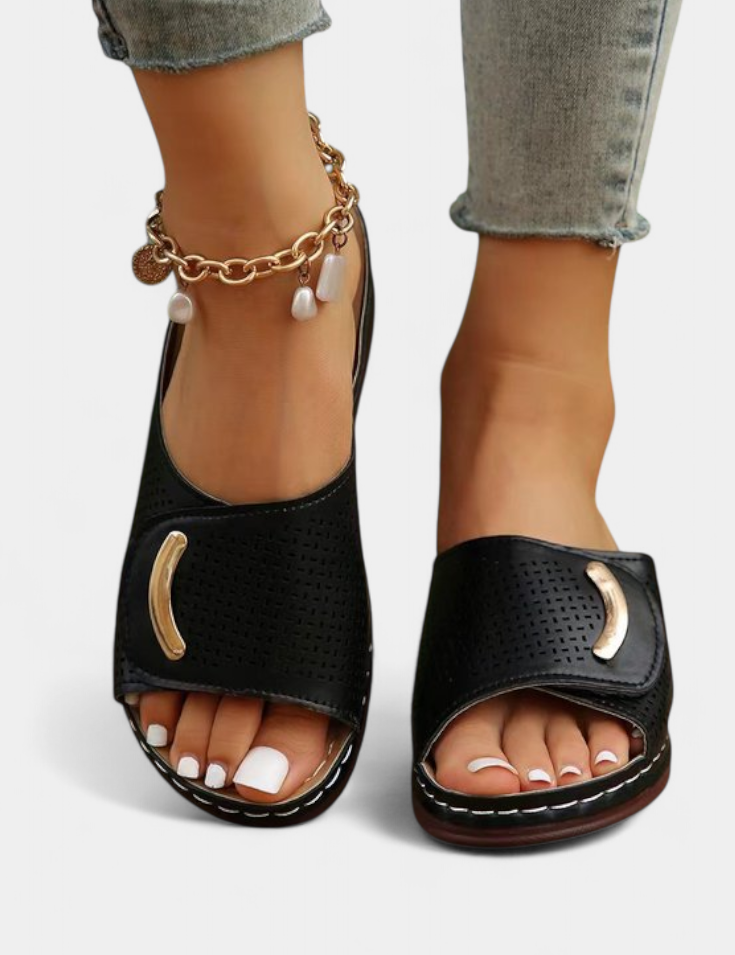 Itziar Sandalias Ortopédicas con Diseño Perforado y Plantilla Acolchada