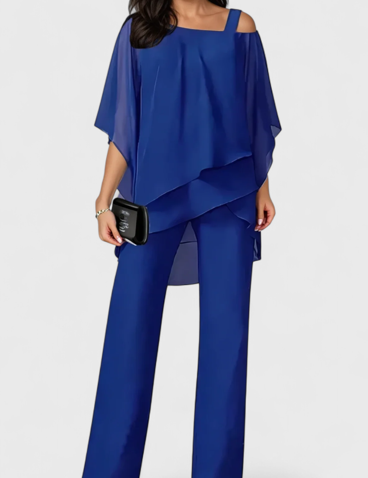 Kitty Conjunto de Dos Piezas con Hombros Descubiertos y Silueta Fluida