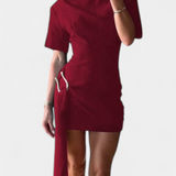 Coraline Vestido Mini con Cintura Drapeada y Hebilla Dorada