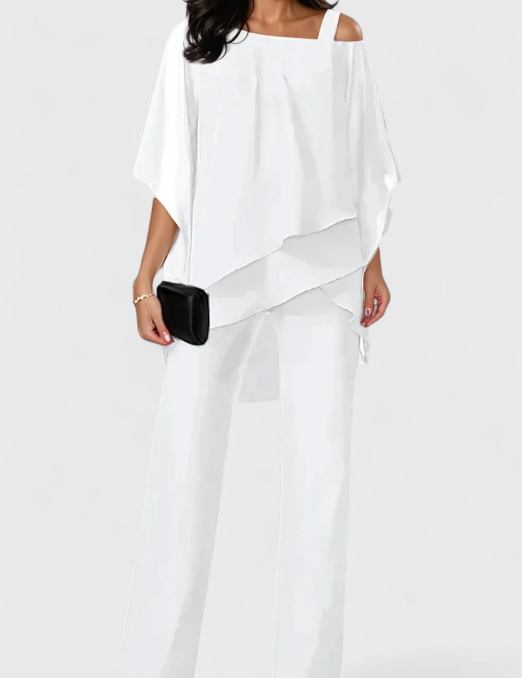 Kitty Conjunto de Dos Piezas con Hombros Descubiertos y Silueta Fluida