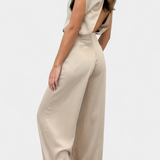 Francis Mono Sin Espalda de Corte Fluido