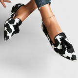 Fermina Loafers Elegantes con Punta Afilada y Diseño Bicolor