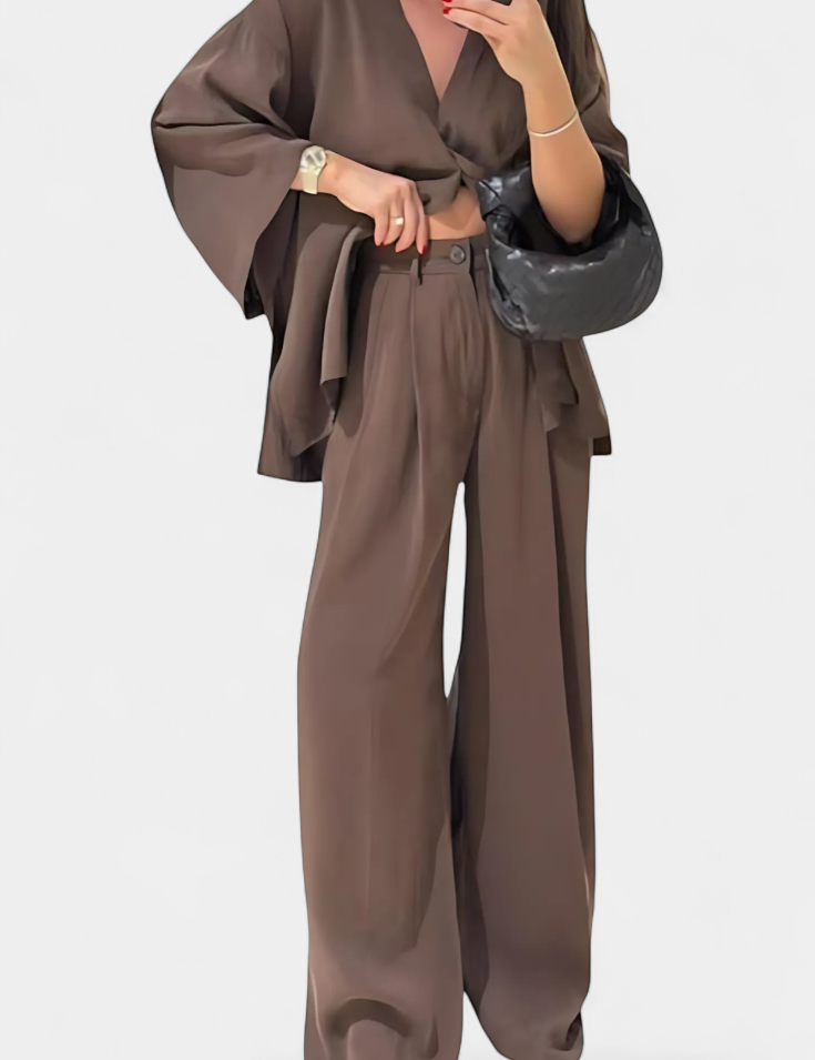 Eli Conjunto Oversize de Top con Cuello en V y Pantalón Recto